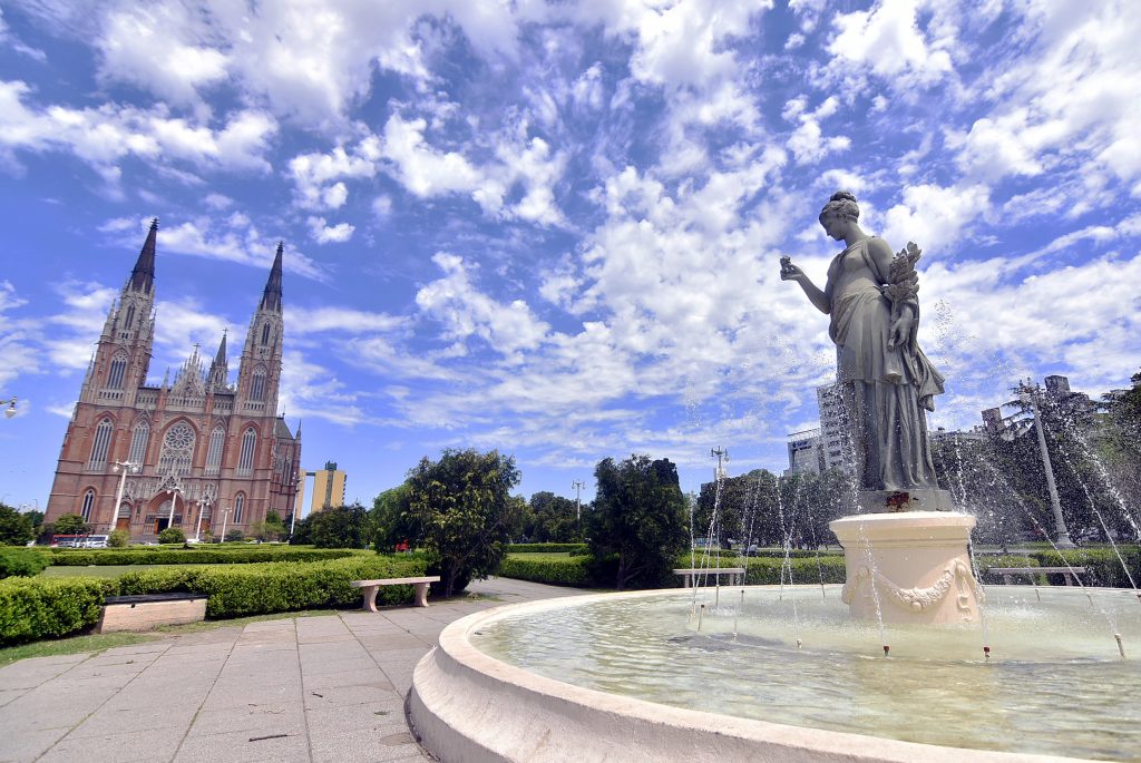 https://turismo.laplata.gob.ar/